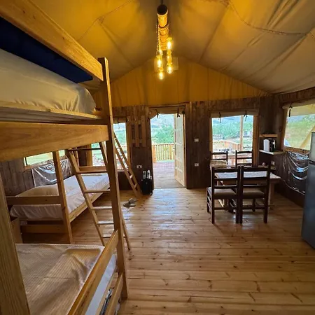 Campo de lujo Vjosa Valley Glamping *