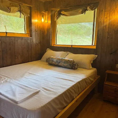 Vjosa Valley Glamping خيمة فخمة Tepelene